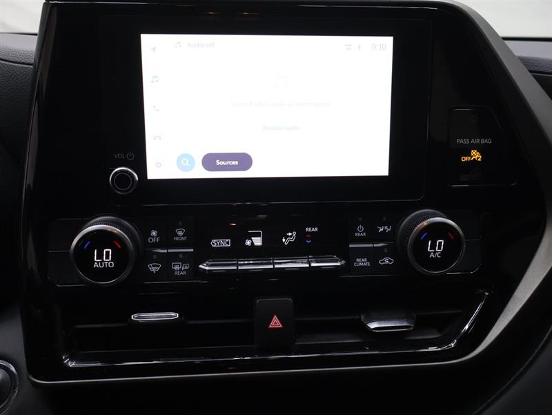 2023 TOYOTA HIGHLANDER HYBRID LE