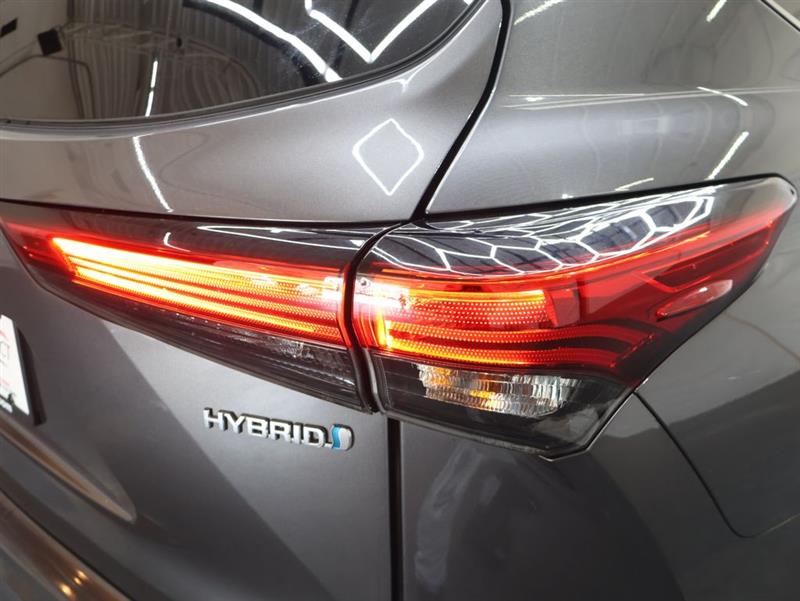 2023 TOYOTA HIGHLANDER HYBRID LE