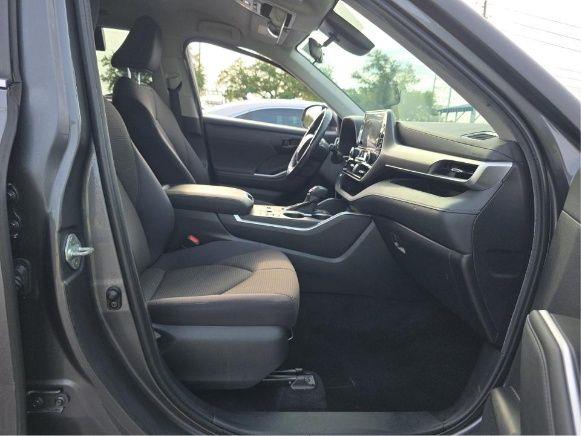 2023 TOYOTA HIGHLANDER HYBRID LE