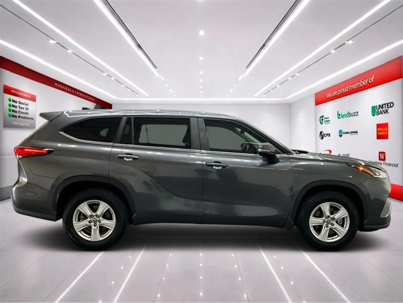 2023 TOYOTA HIGHLANDER HYBRID LE