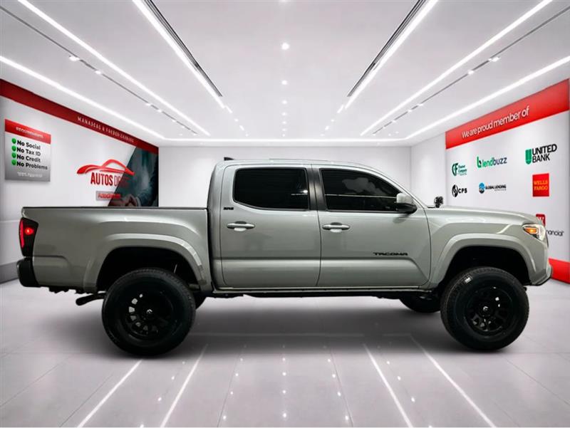 2019 TOYOTA TACOMA SR5