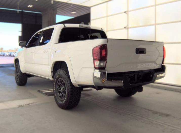2018 TOYOTA TACOMA SR5