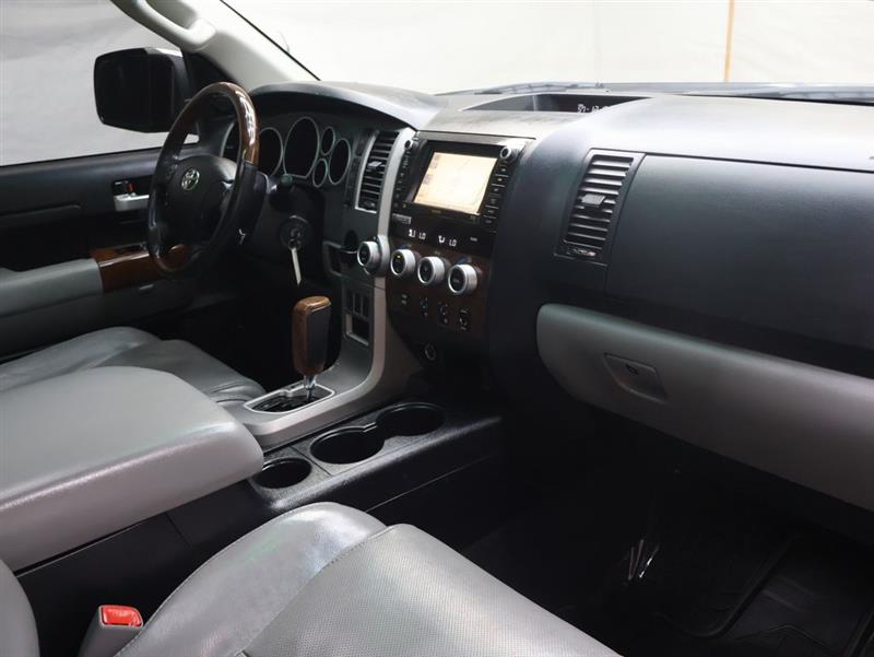 2013 TOYOTA TUNDRA PLATINUM