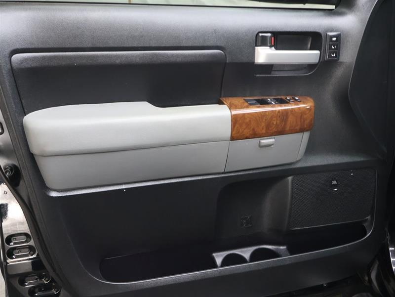 2013 TOYOTA TUNDRA PLATINUM