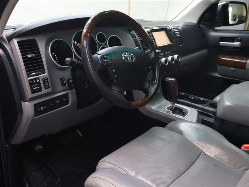 2013 TOYOTA TUNDRA PLATINUM