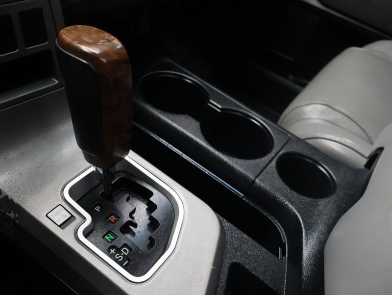 2013 TOYOTA TUNDRA PLATINUM