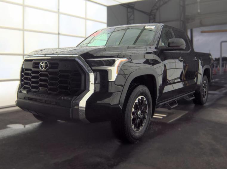 2023 TOYOTA TUNDRA SR5