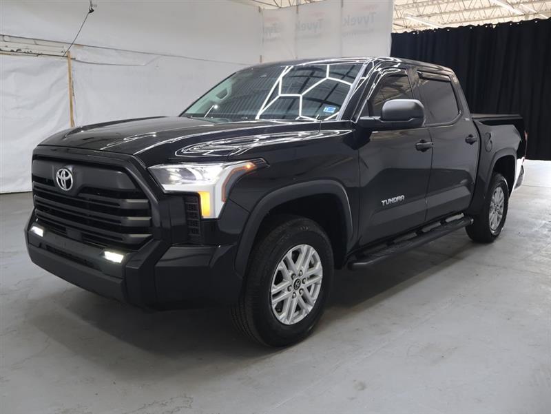2024 TOYOTA TUNDRA SR5
