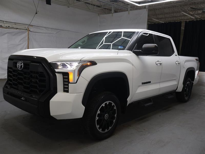 2024 TOYOTA TUNDRA SR5