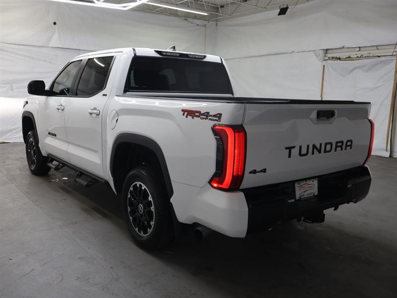 2024 TOYOTA TUNDRA SR5