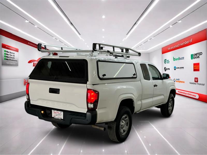 2019 TOYOTA TACOMA SR