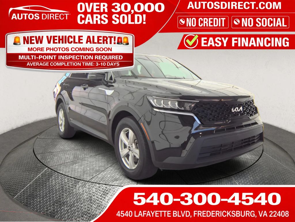 2023 Kia Sorento LX AT's photo