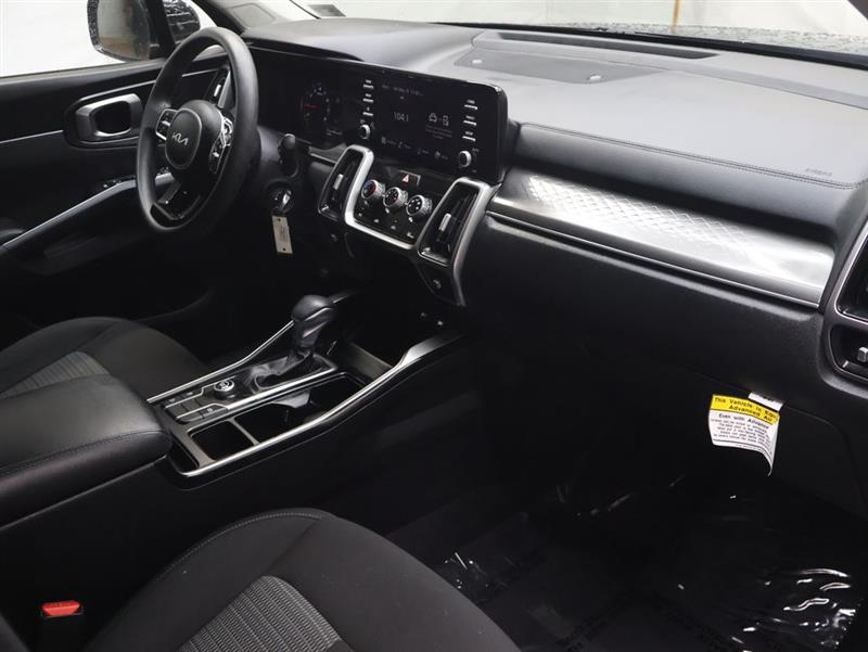 2023 KIA SORENTO LX