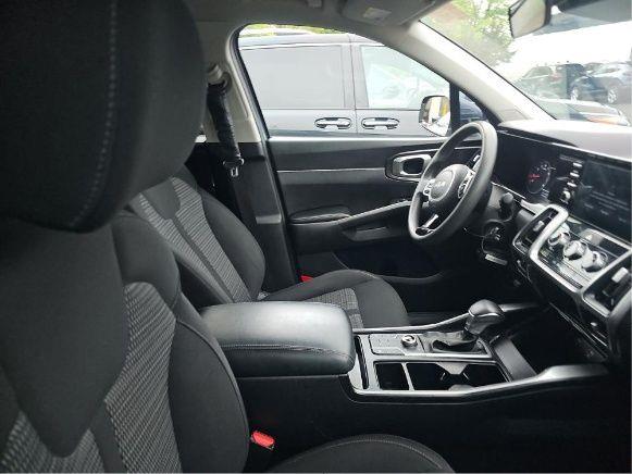 2022 KIA SORENTO LX