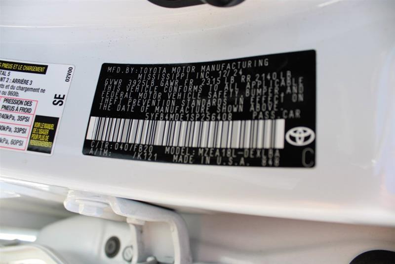 2025 TOYOTA COROLLA LE
