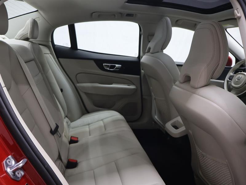 2019 VOLVO S60 MOMENTUM