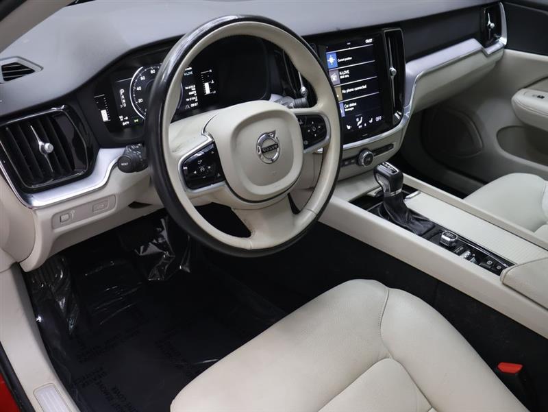 2019 VOLVO S60 MOMENTUM