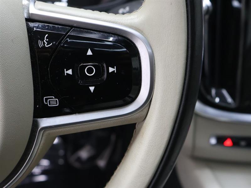 2019 VOLVO S60 MOMENTUM