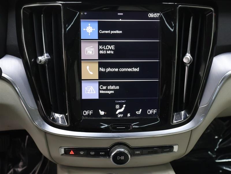 2019 VOLVO S60 MOMENTUM