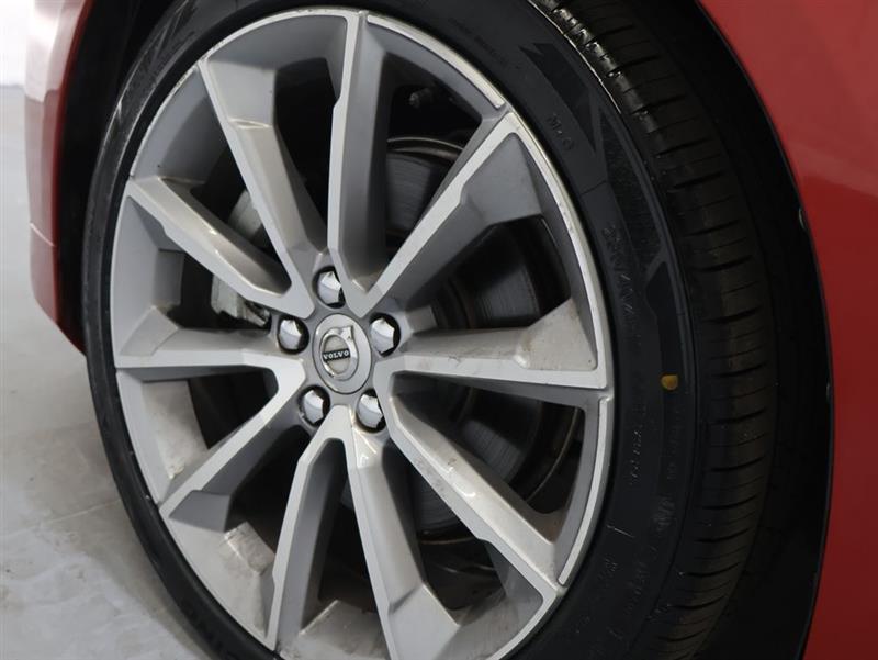 2019 VOLVO S60 MOMENTUM