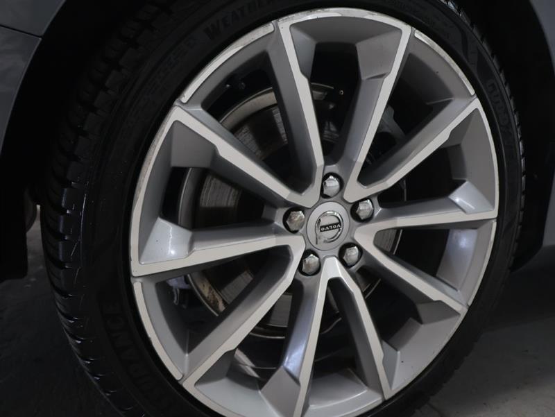 2021 VOLVO S60 MOMENTUM