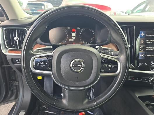 2021 VOLVO S60 MOMENTUM