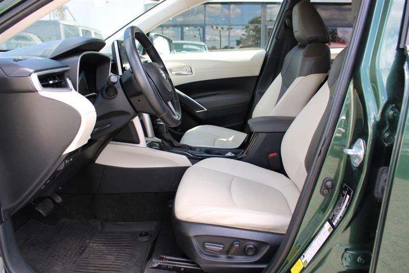 2022 TOYOTA COROLLA CROSS XLE