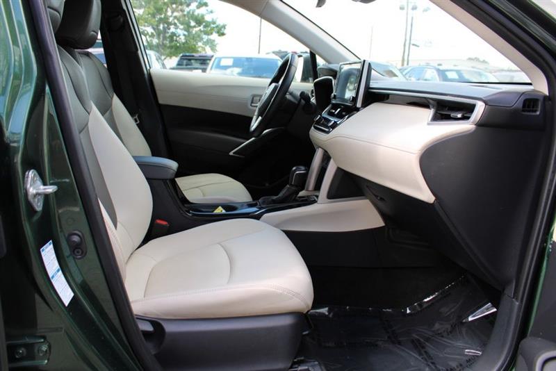 2022 TOYOTA COROLLA CROSS XLE