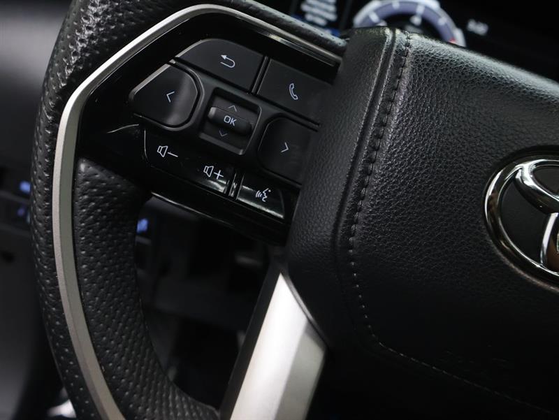 2024 TOYOTA SEQUOIA SR5