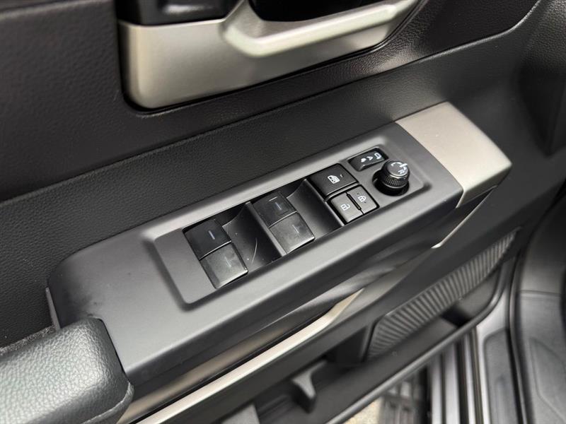2024 TOYOTA SEQUOIA SR5