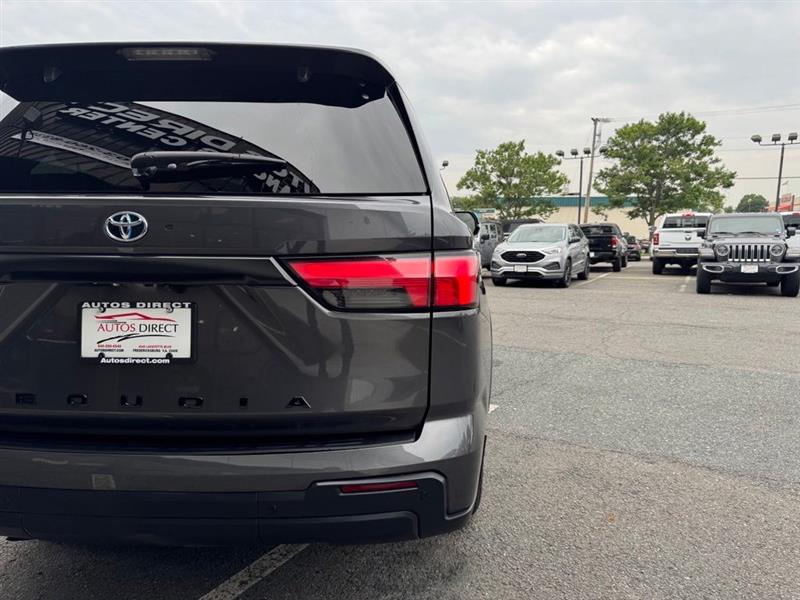 2024 TOYOTA SEQUOIA SR5