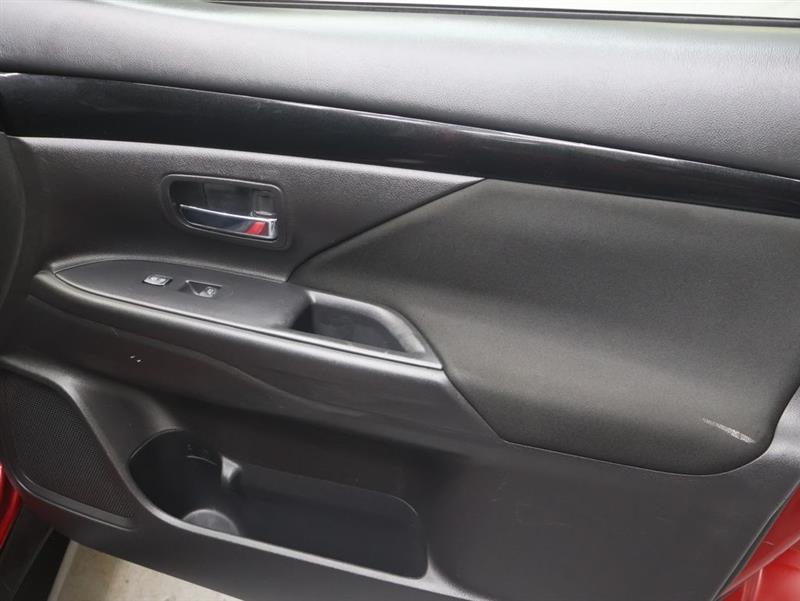 2020 MITSUBISHI OUTLANDER ES