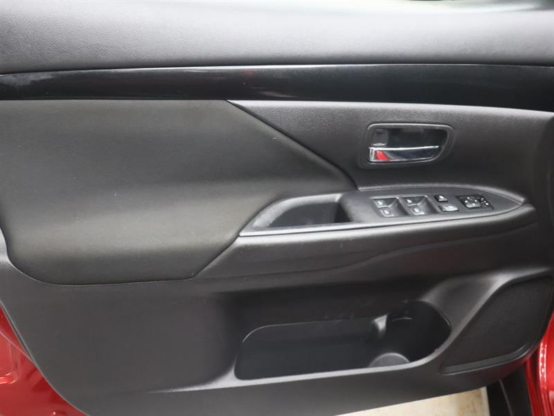 2020 MITSUBISHI OUTLANDER ES