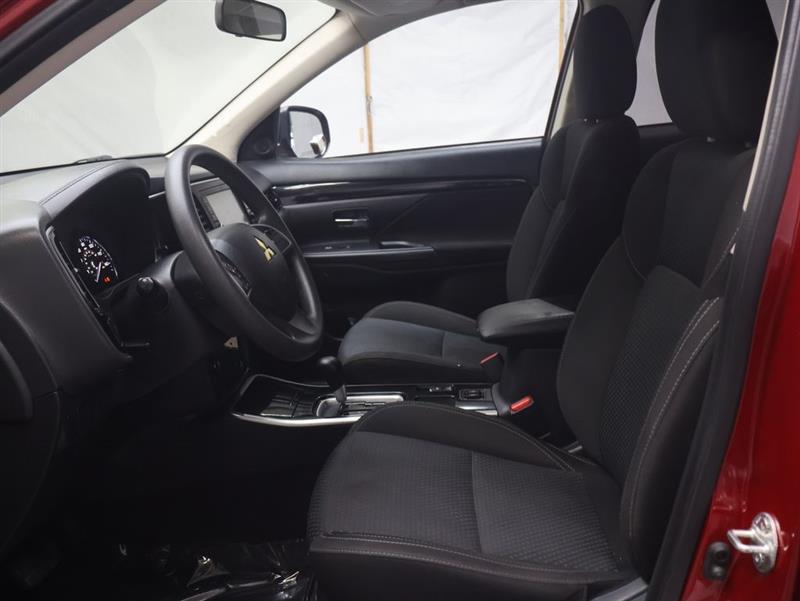2020 MITSUBISHI OUTLANDER ES