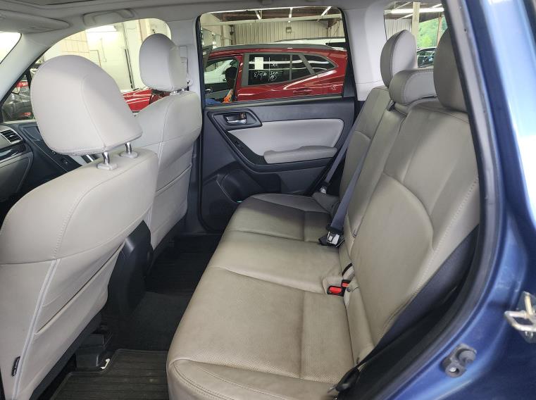 2017 SUBARU FORESTER LIMITED