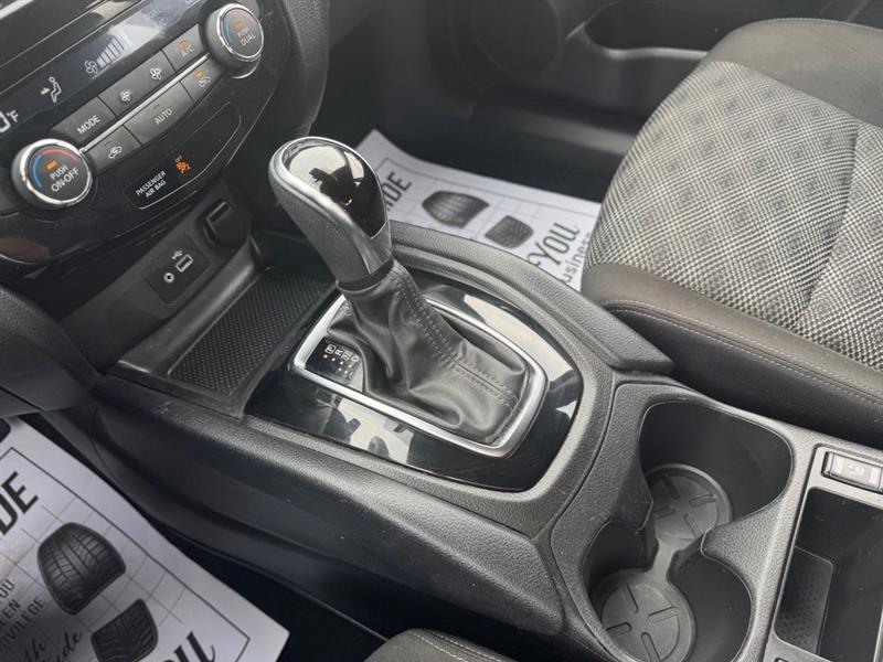 2022 NISSAN ROGUE SPORT SV