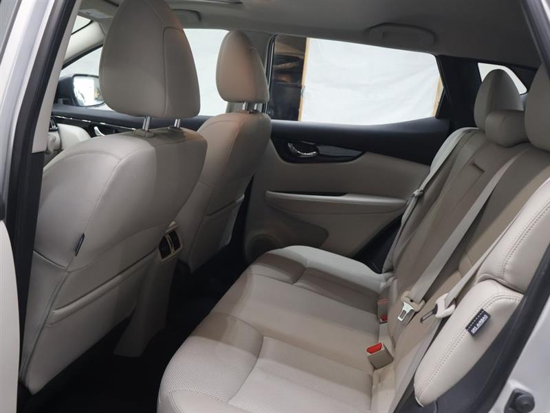 2022 NISSAN ROGUE SPORT SL