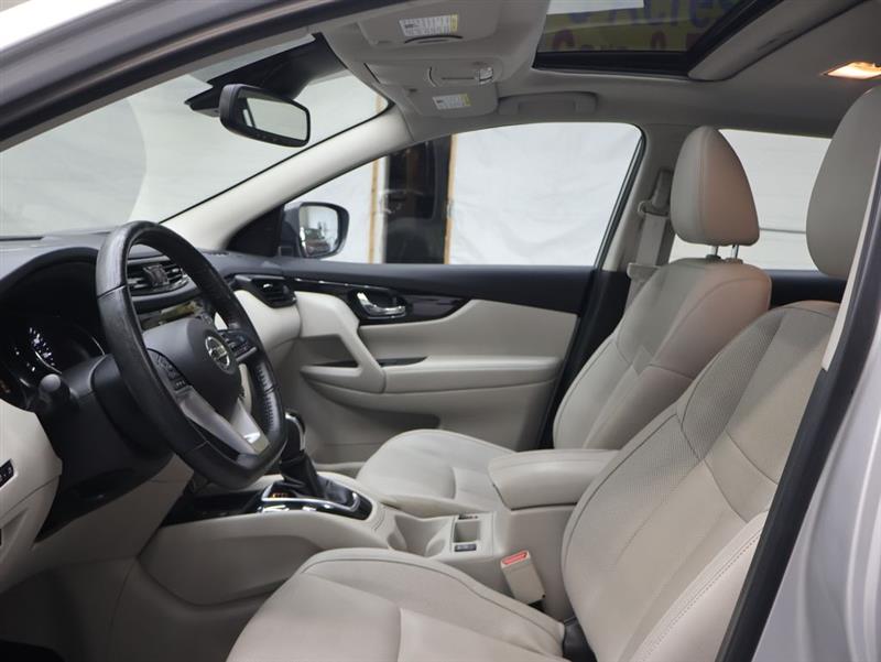 2022 NISSAN ROGUE SPORT SL
