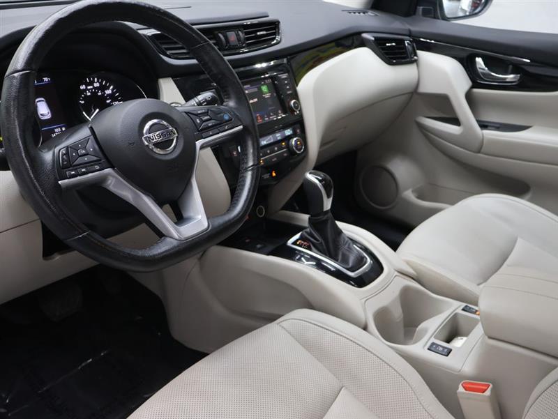 2022 NISSAN ROGUE SPORT SL
