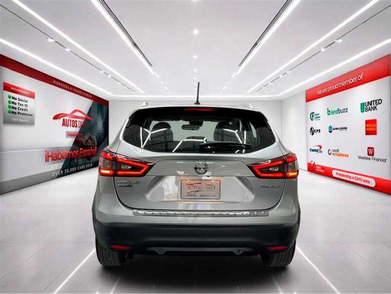 2022 NISSAN ROGUE SPORT SL
