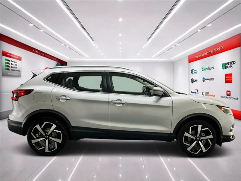 2022 NISSAN ROGUE SPORT SL
