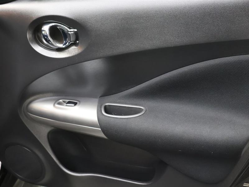 2016 NISSAN JUKE S