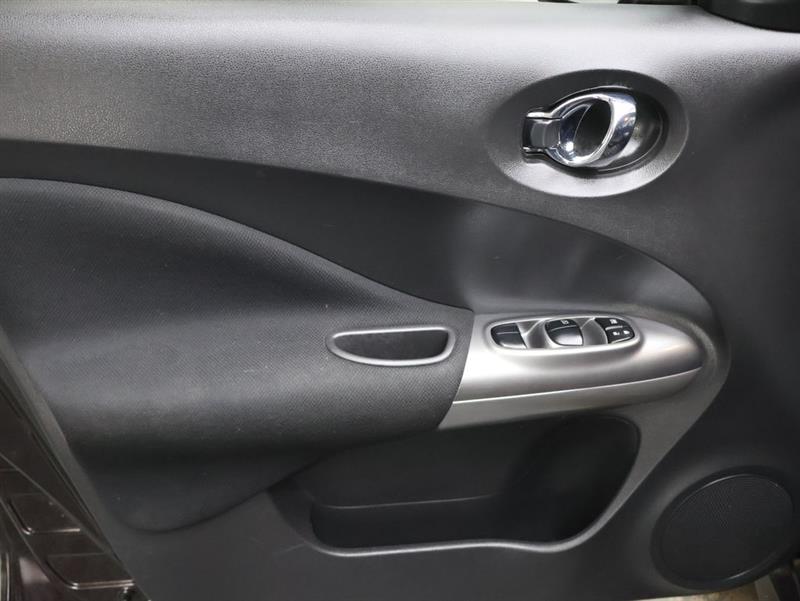2016 NISSAN JUKE S