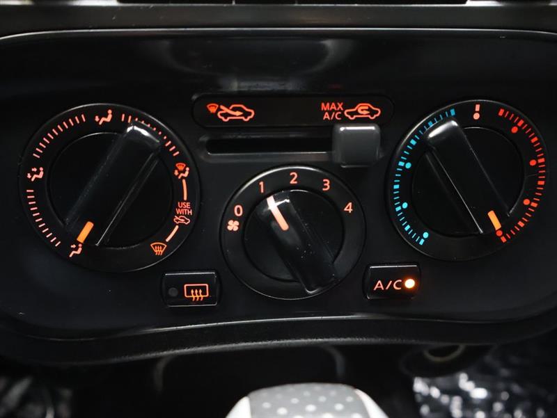 2016 NISSAN JUKE S