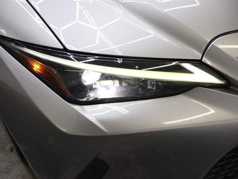 2023 LEXUS IS IS 300