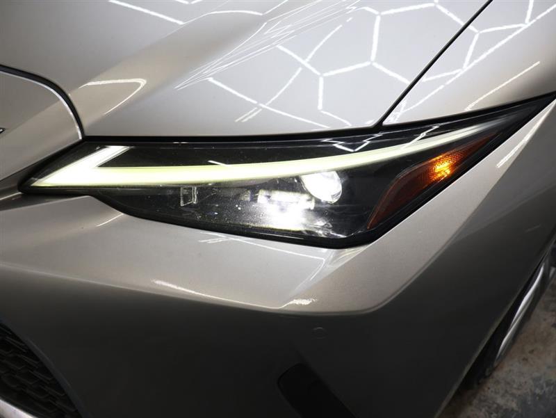 2023 LEXUS IS IS 300