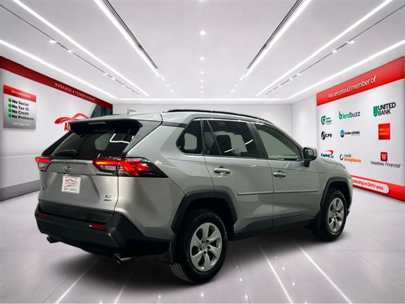 2019 TOYOTA RAV4 LE