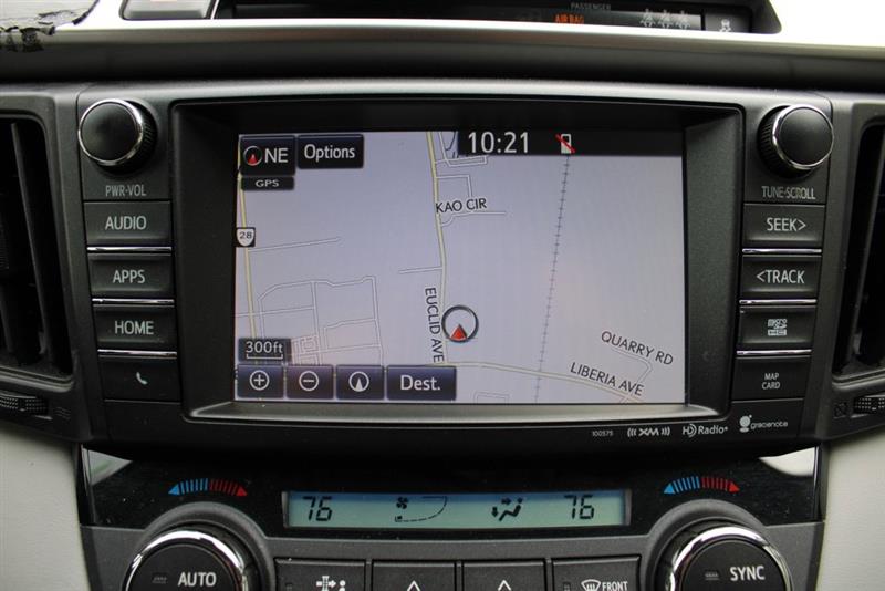 2017 TOYOTA RAV4 XLE