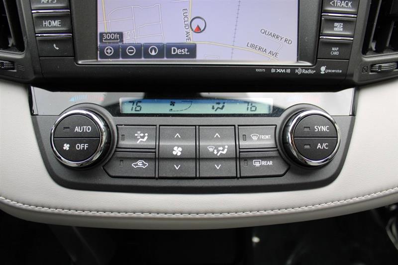 2017 TOYOTA RAV4 XLE