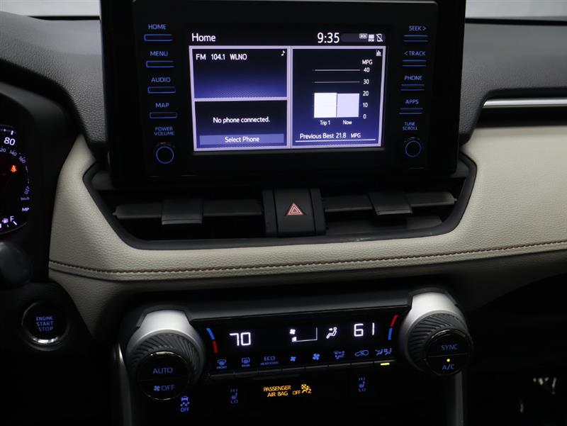 2019 TOYOTA RAV4 XLE